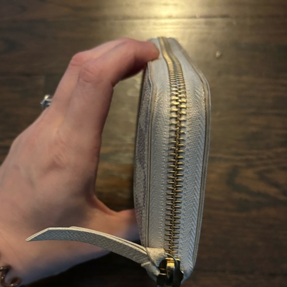 Louis Vuitton Clémence Wallet - Picture 4 of 11